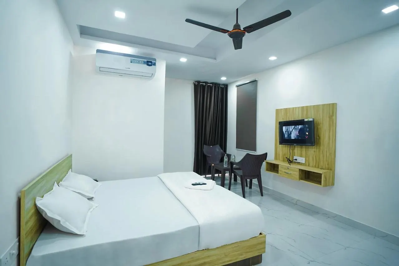 ***  Hotel Silver Crown - Dwarka Sector 23 New Delhi India