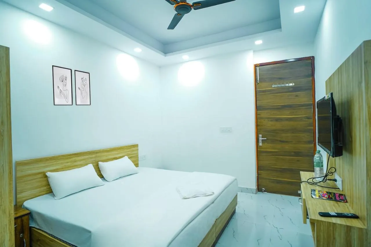 Hotel Silver Crown - Dwarka Sector 23 New Delhi